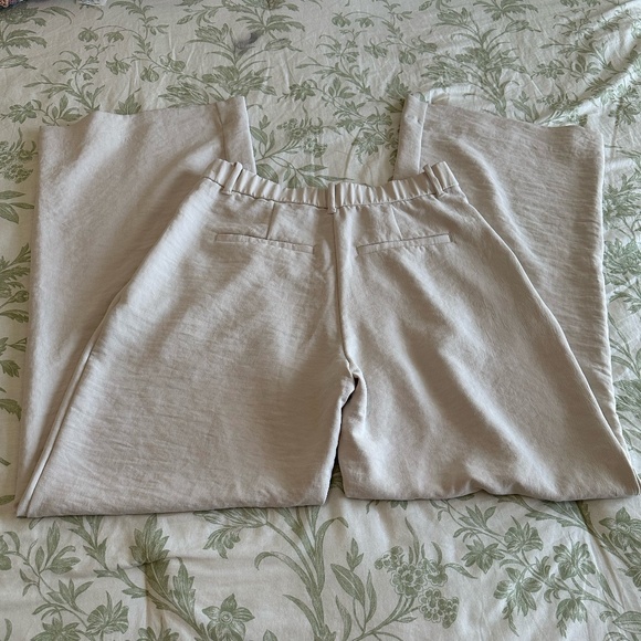 Curve Love A&F Sloane Tailored Wide Leg Pant | Light Taupe - Picture 2 of 5